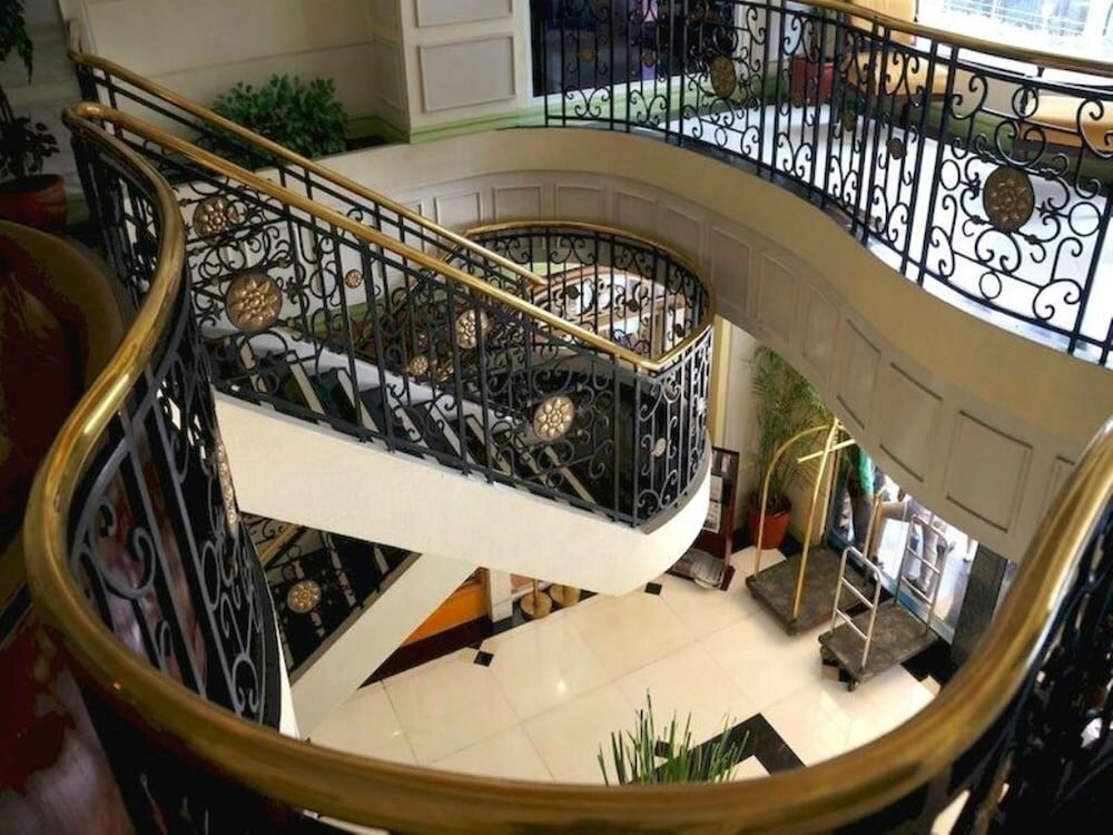 Фото Tiara Oriental Hotel