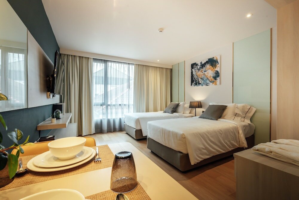Фото Montana Hotel & Residence