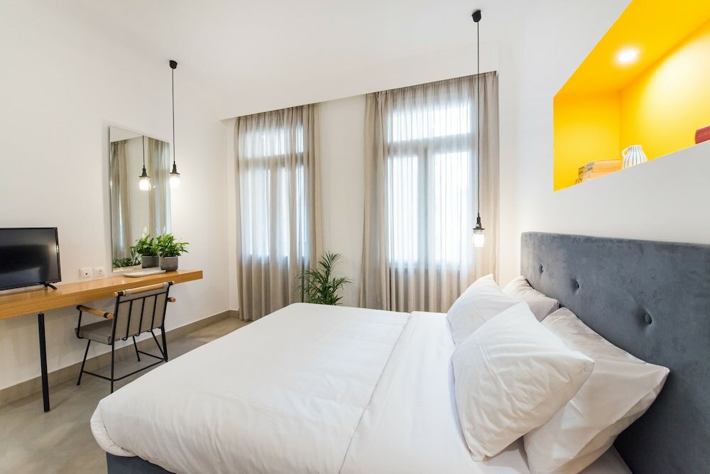 Фото MONK Monastiraki Suites