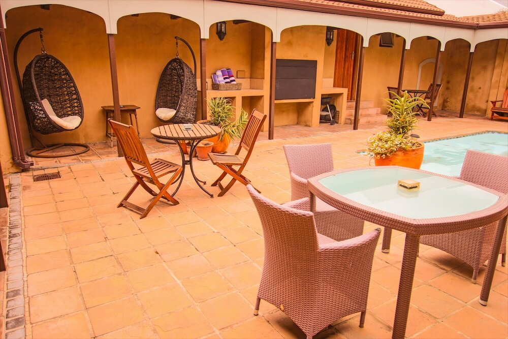 Фото On the Cliff Guest House