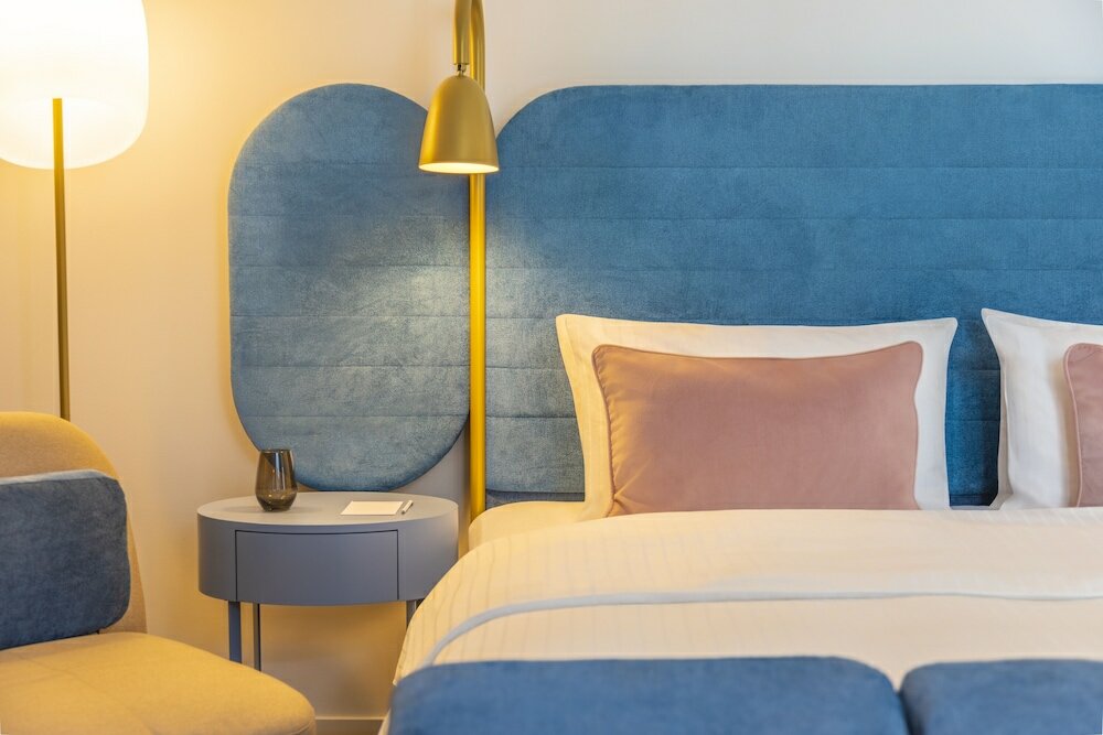 Фото Capri by Fraser Leipzig