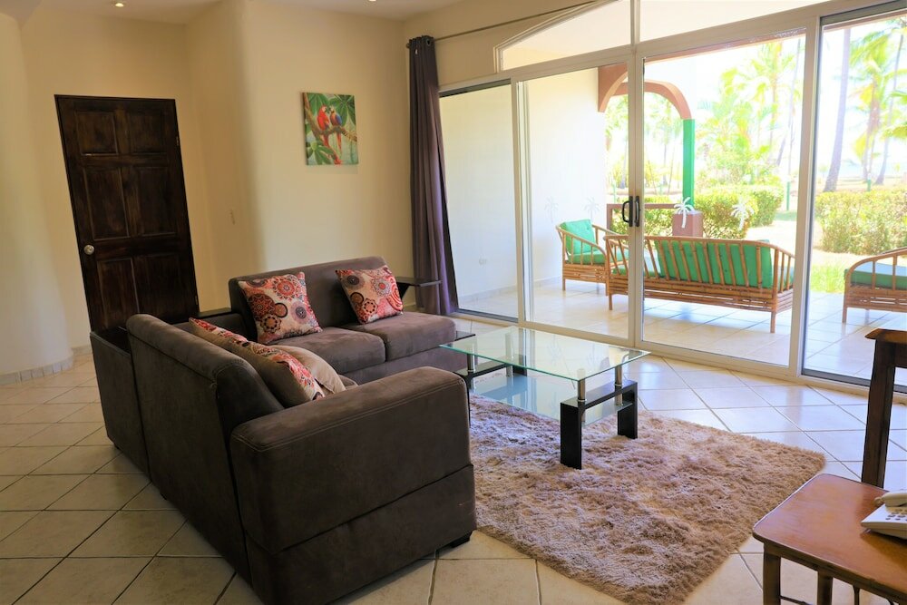 Фото Cocomar Beachfront Hotel and Island Resort