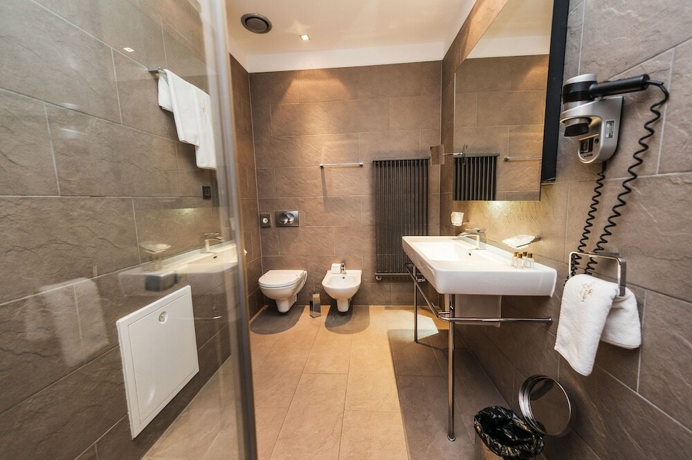 Фото Europe Hotel