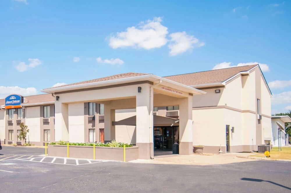 Фото Howard Johnson by Wyndham Scott Lafayette