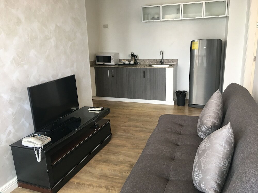 Фото Regency Grand Suites