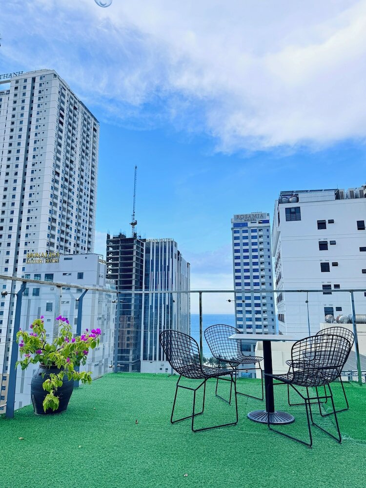 Фото Jolia Hotel and Apartment - My Khe Beach