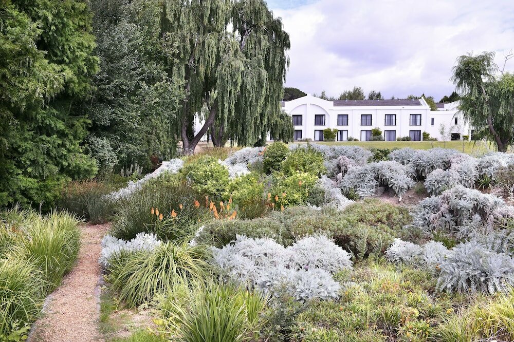 Фото Lord Charles Hotel