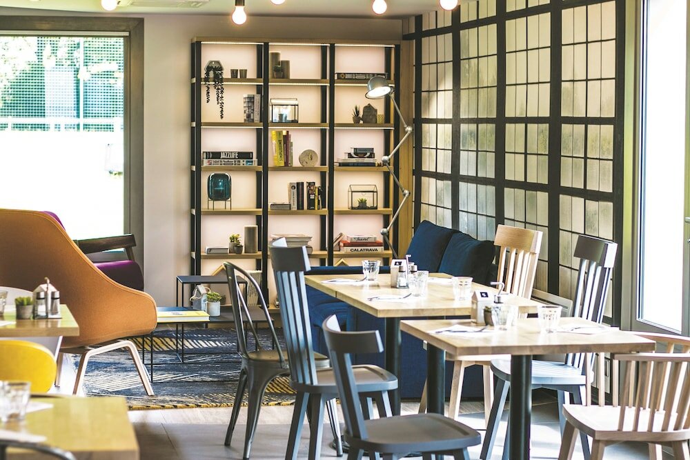 Фото Campanile Hotel Senlis