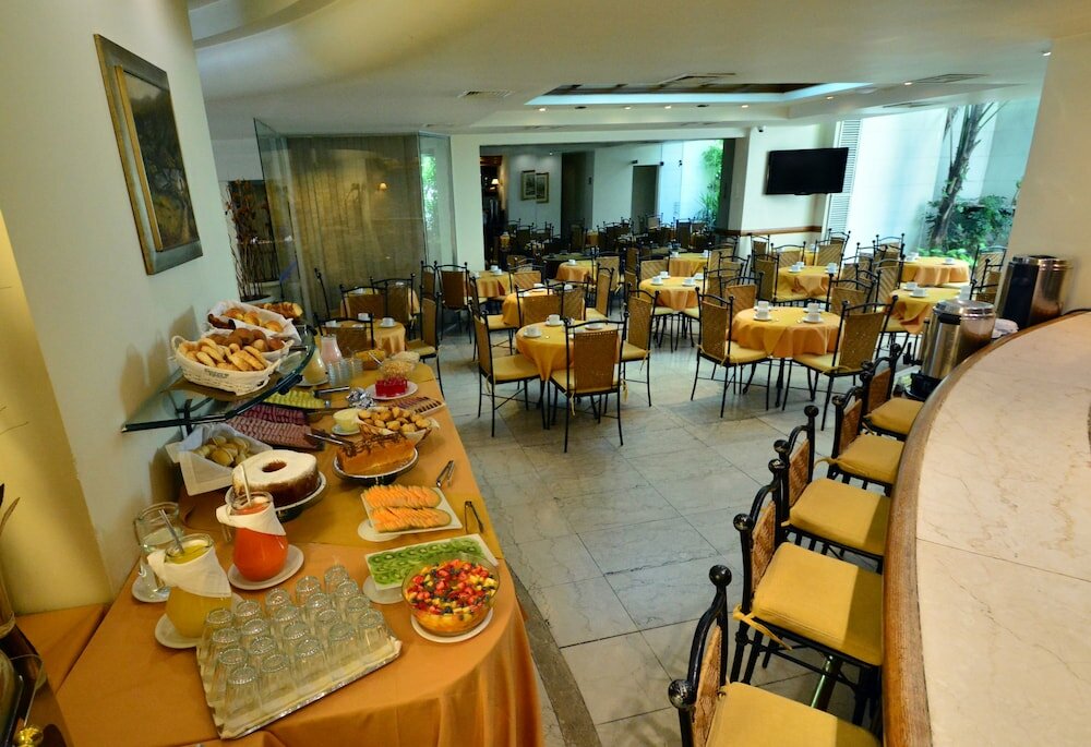 Фото Oxford Hotel