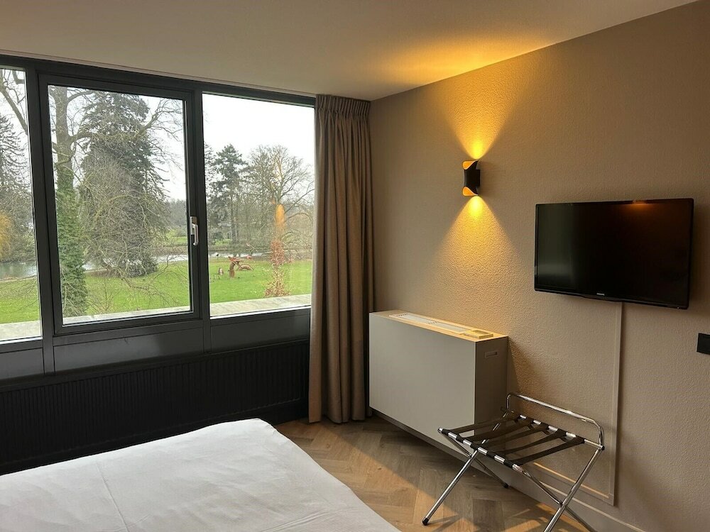 Фото Buitenplaats Vaeshartelt