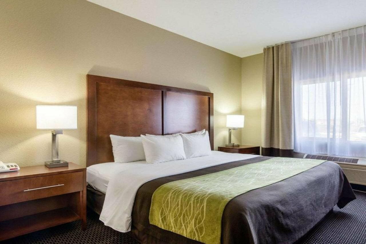 Фото Comfort Inn Garden City