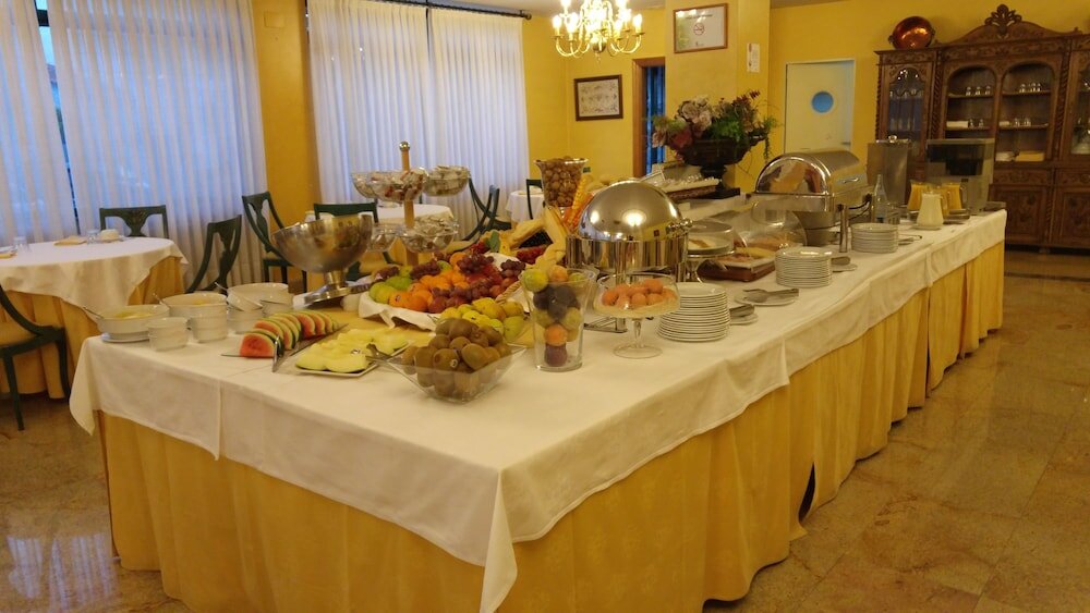 Фото Hotel Puente Romano de Salamanca