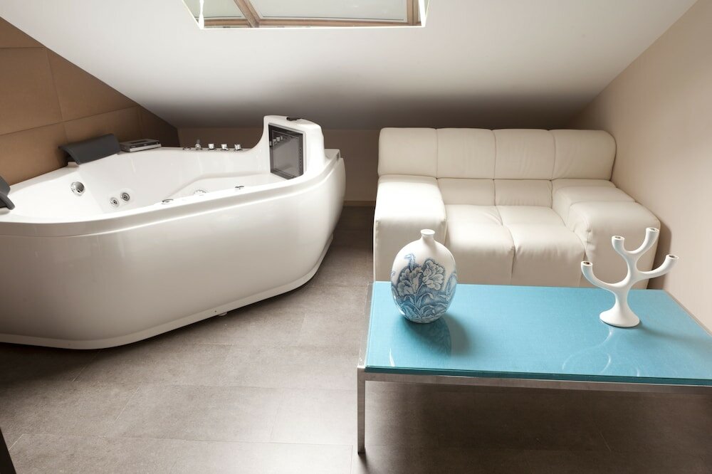 Фото Ab Design Suites Madrid