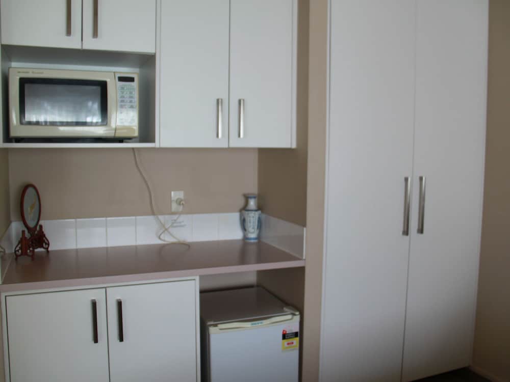 Фото Asure Camelot Arms Motor Lodge