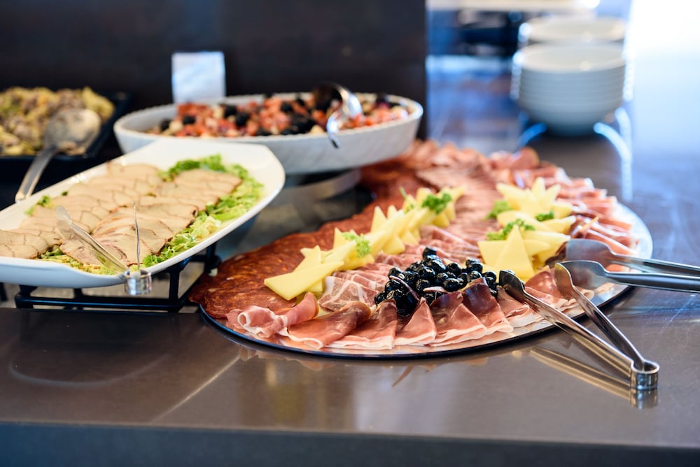 Фото Royal Ariston Hotel