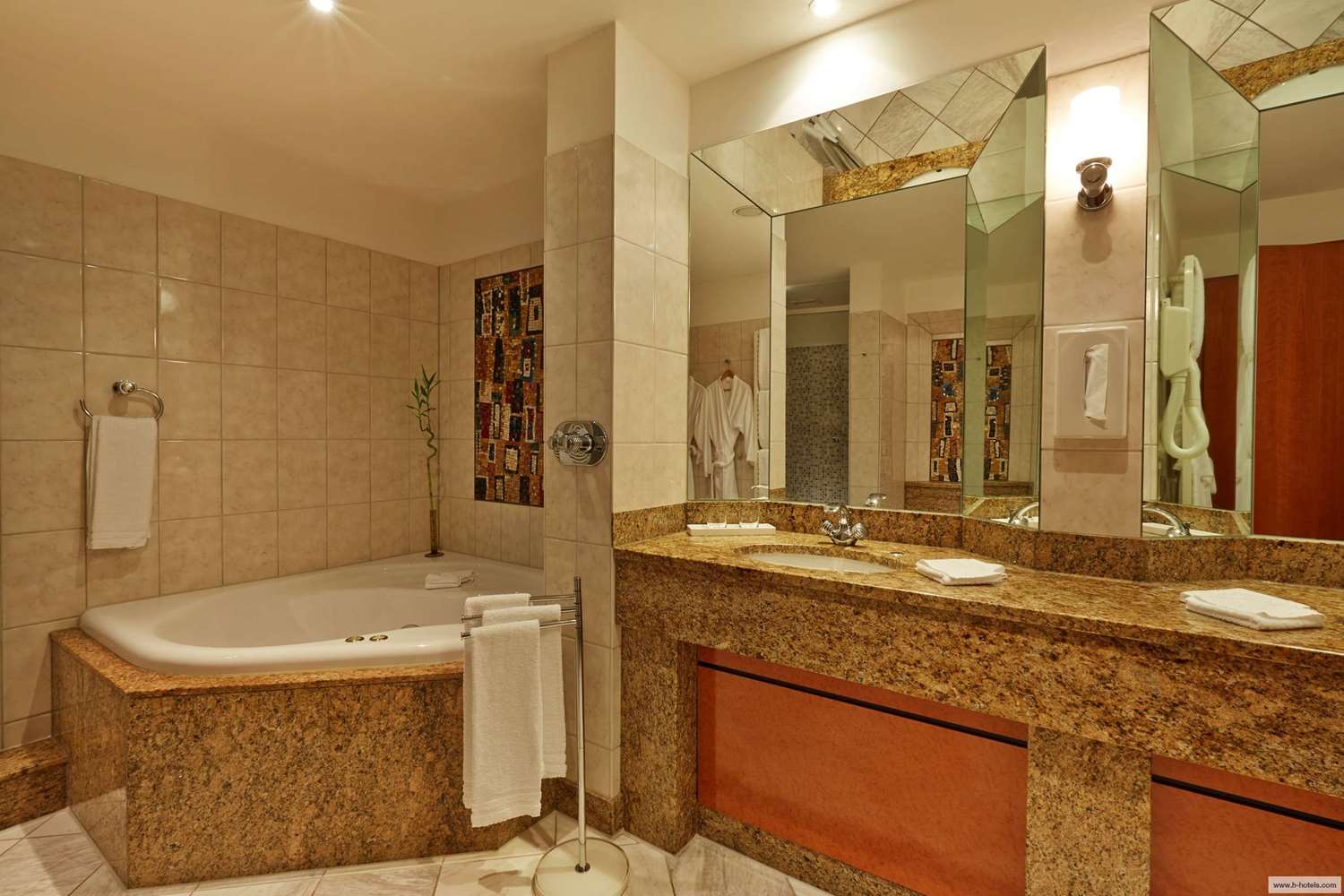 Фото H4 Hotel Hannover Messe