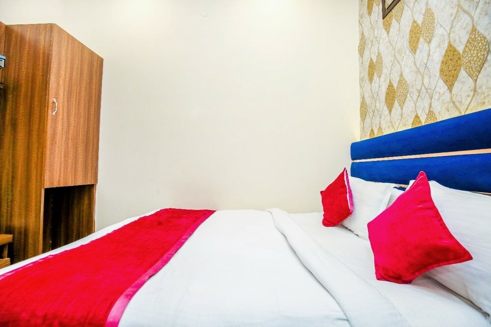 Фото Hotel Karan Residency