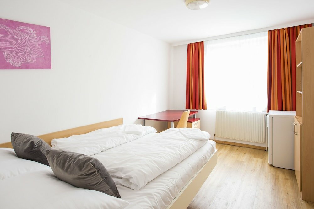 Фото MyNext - Westbahnhof Hostel One