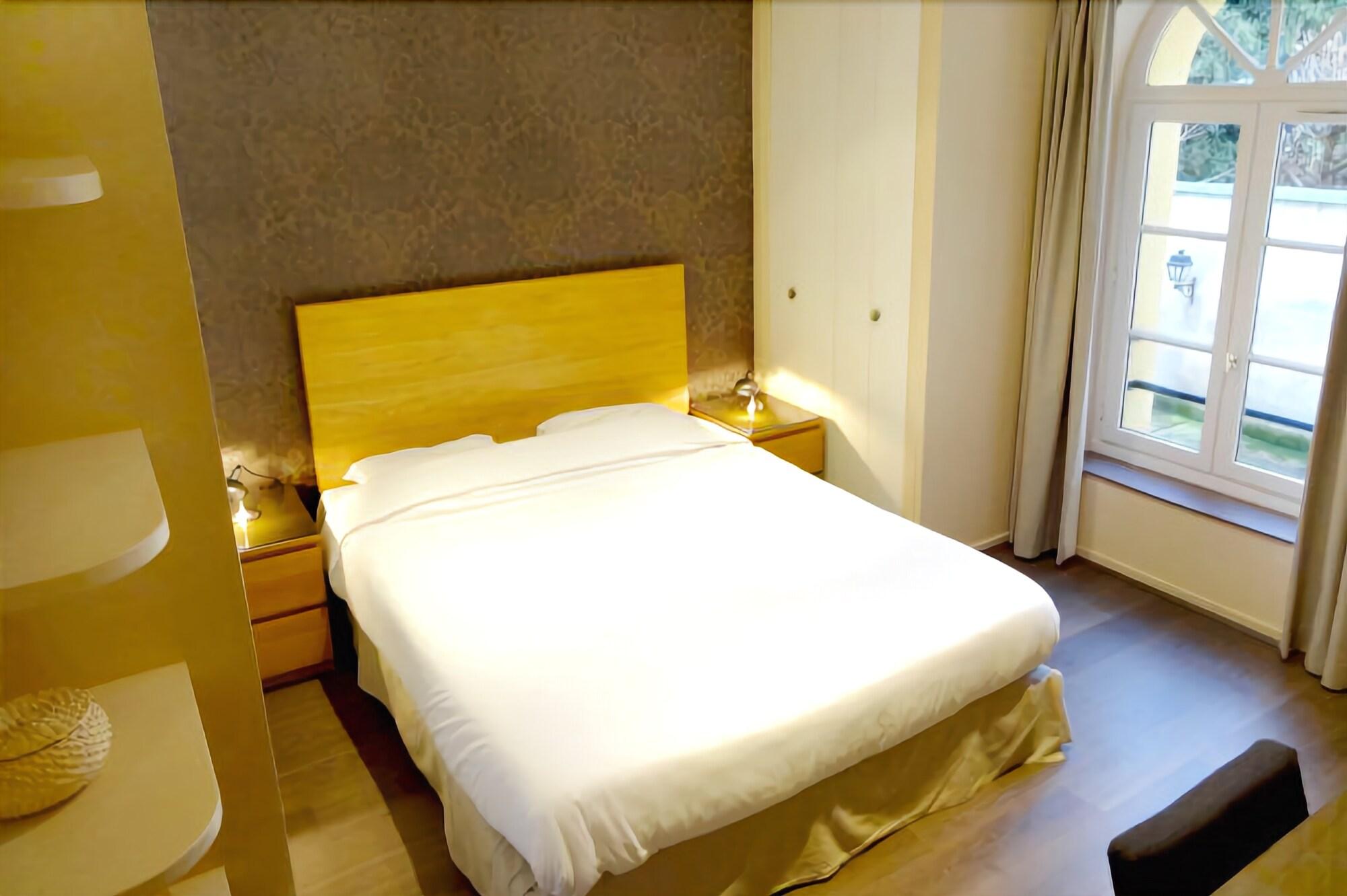 Фото Chambres Les Carmes