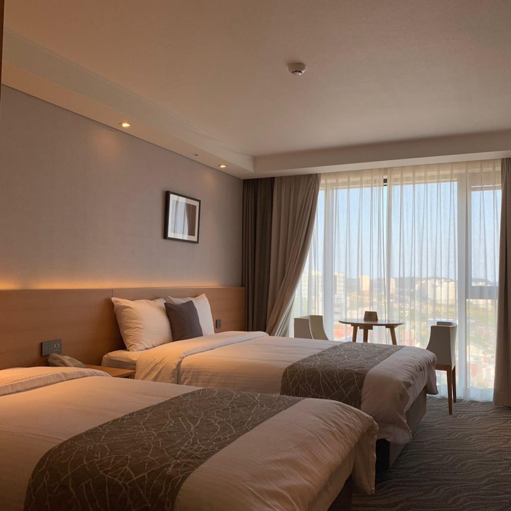 Фото Seogwipo Js Hotel