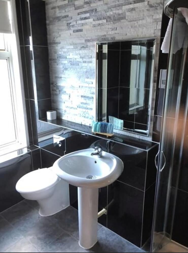 Фото Loch Long Hotel