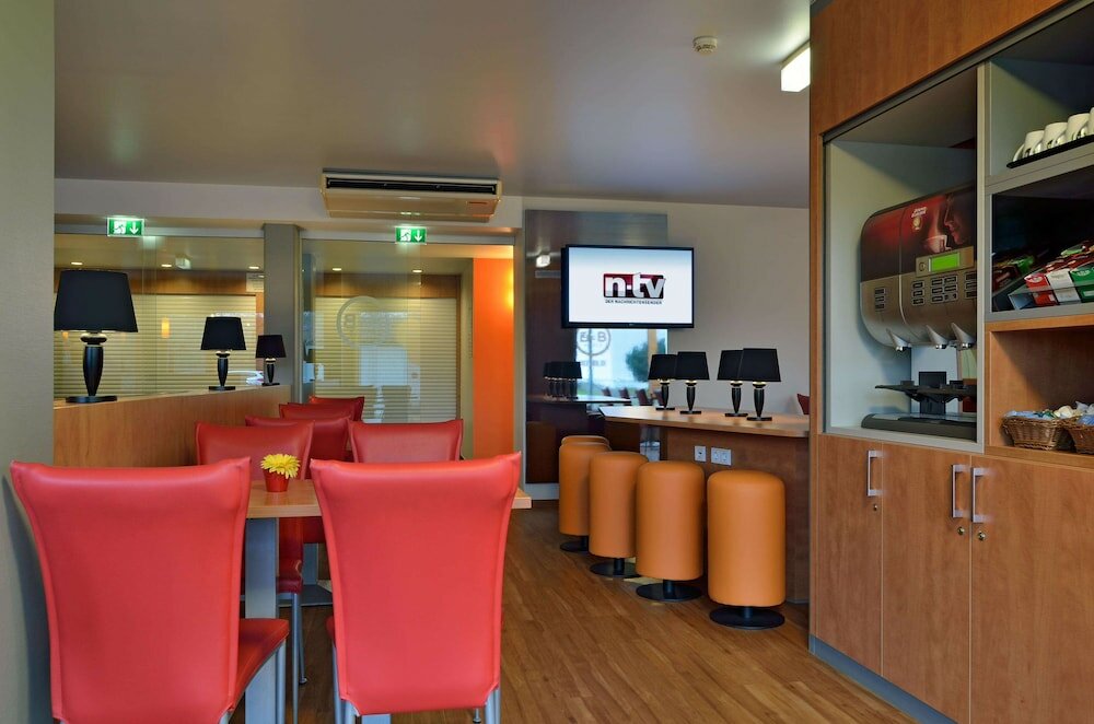 Фото B&b Hotel Frankfurt-Niederrad