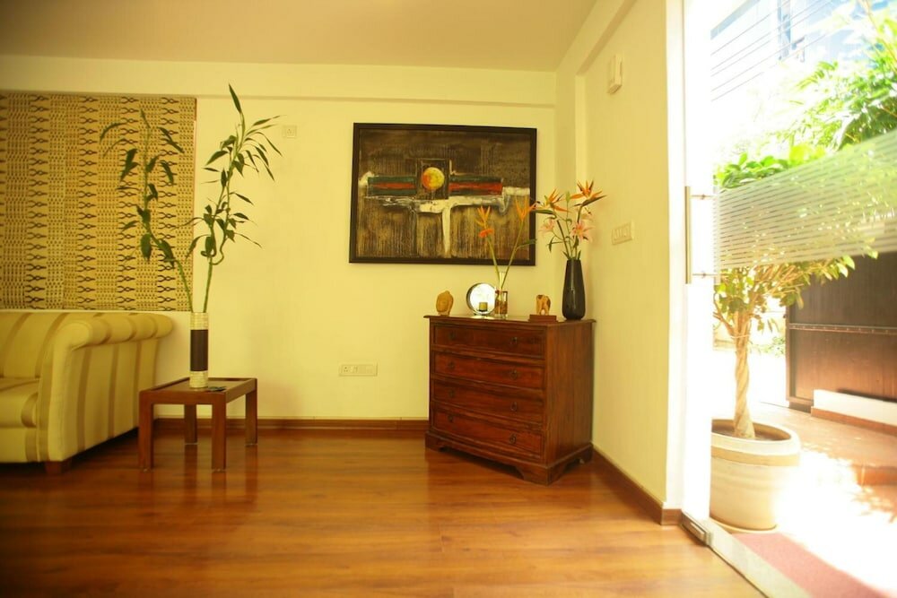 Фото JüSTa Off MG Road