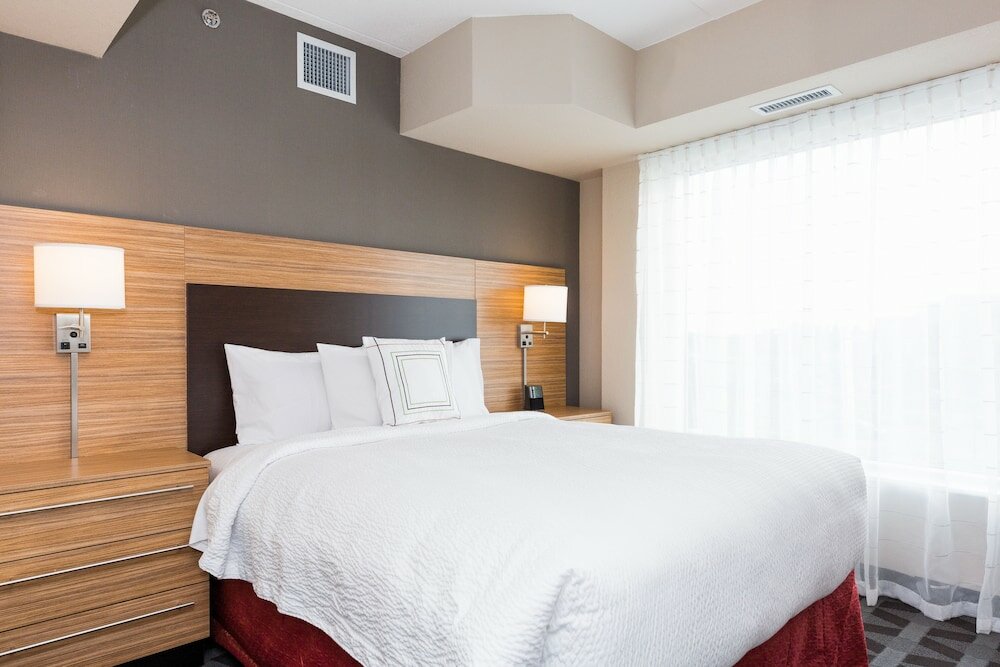 Фото TownePlace Suites by Marriott Edmonton South