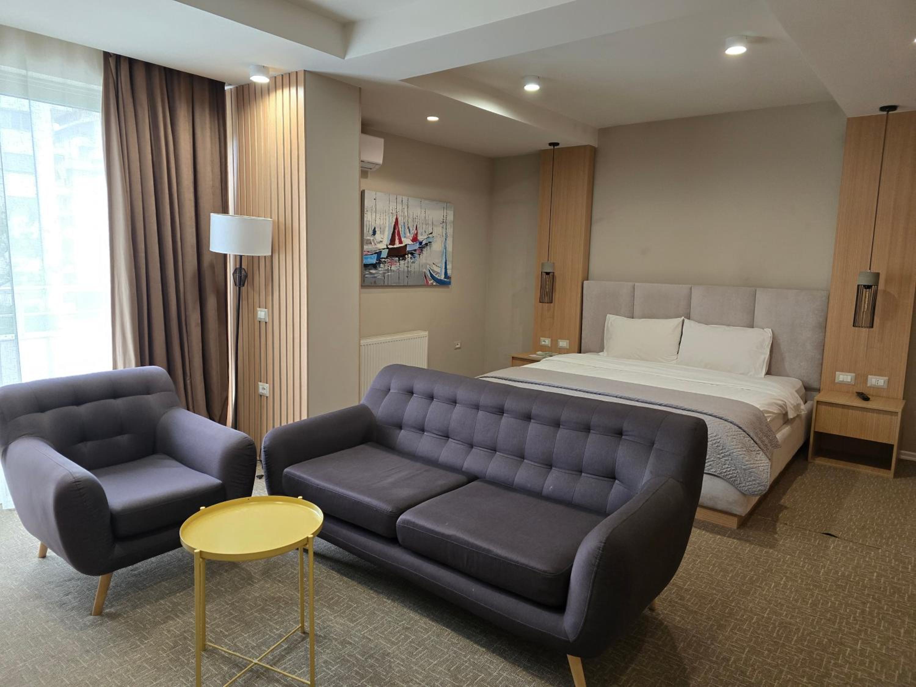 Фото Perla Hotel