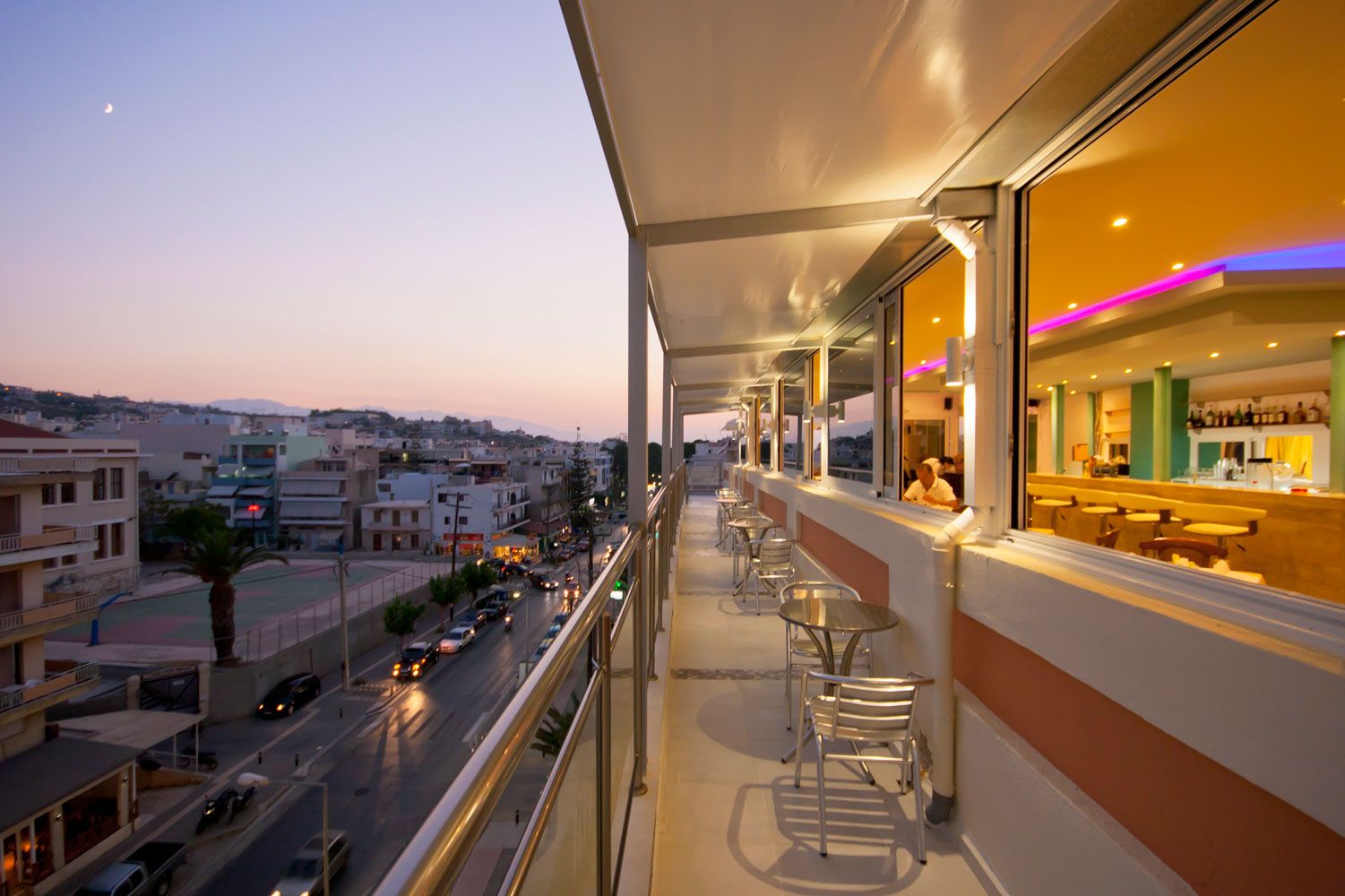 Фото отеля 1