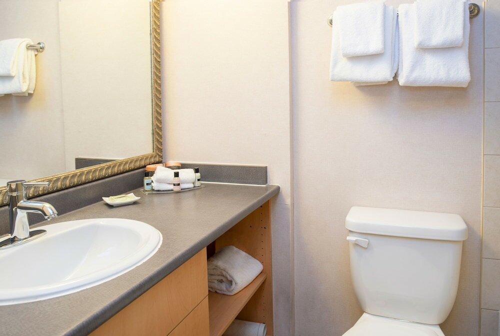 Фото Sandman Suites Vancouver-Davie Street