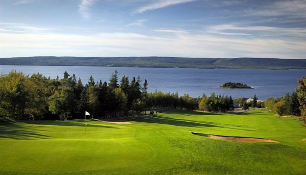 Фото Dundee Resort & Golf Club