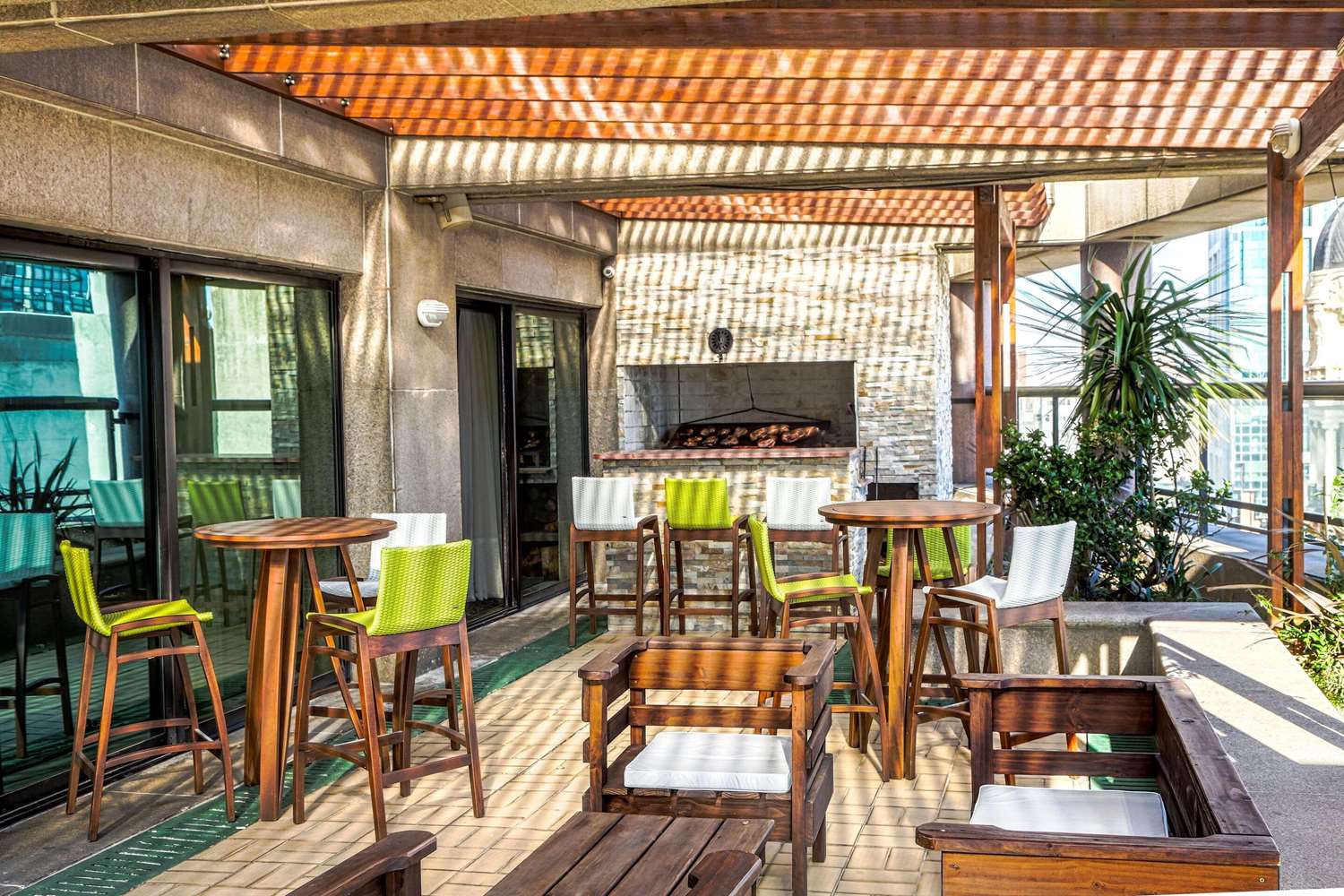 Фото Radisson Montevideo Victoria Plaza Hotel