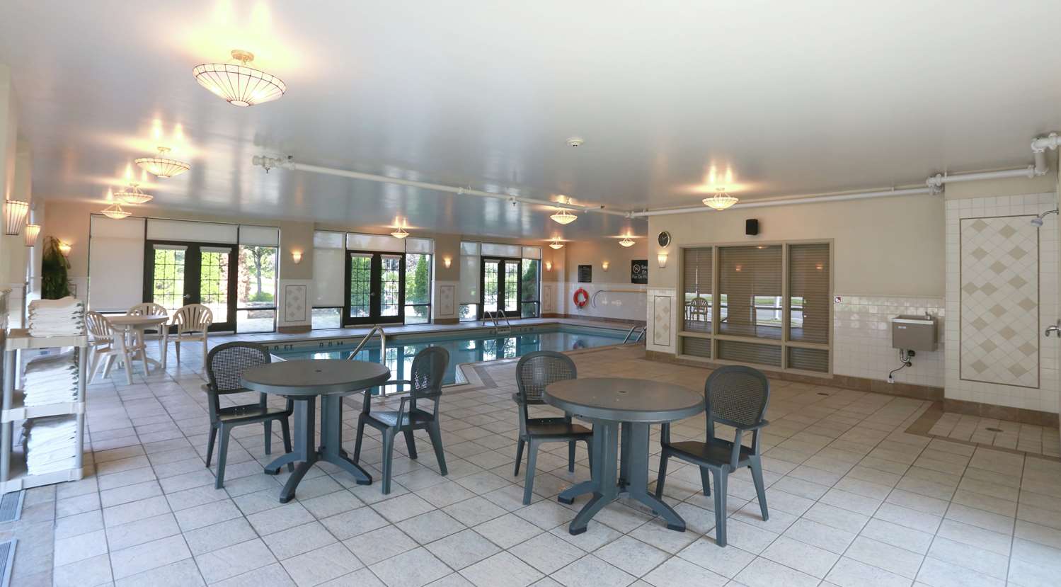 Фото Hampton Inn & Suites by Hilton Laval