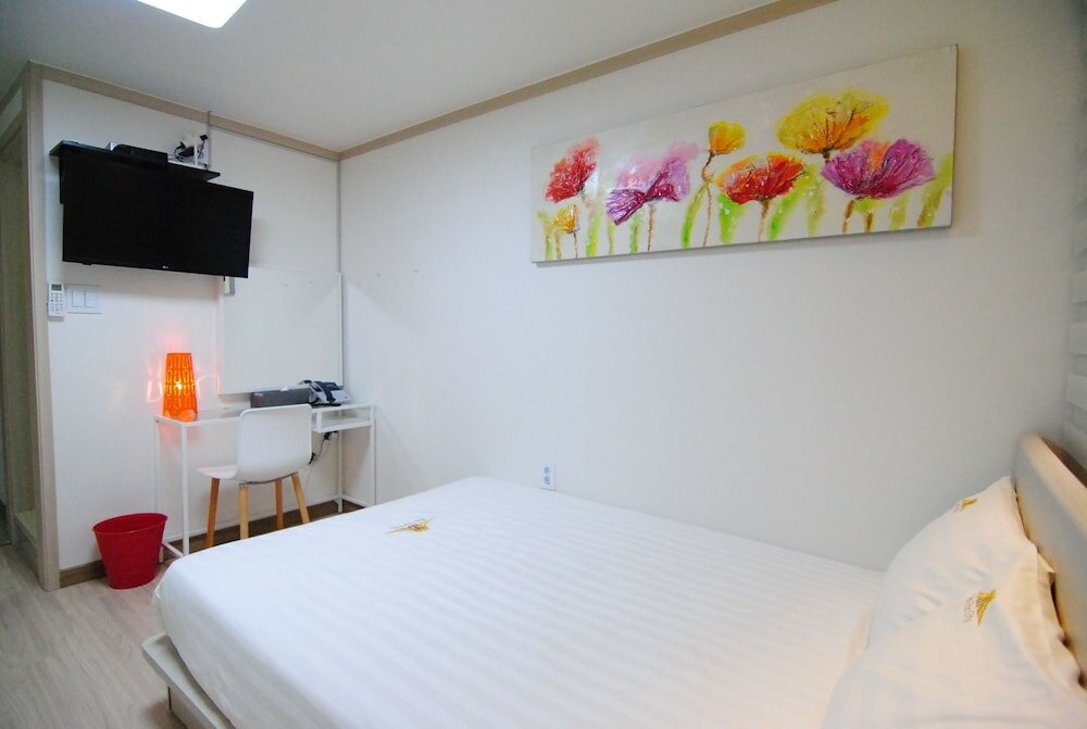 Фото Inn The City Business Hotel