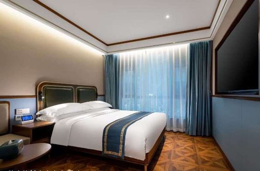 Фото Hiking Hotel Hangzhou