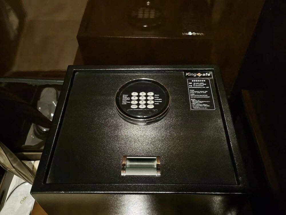 Фото Royal Garden Hotel Shanghai