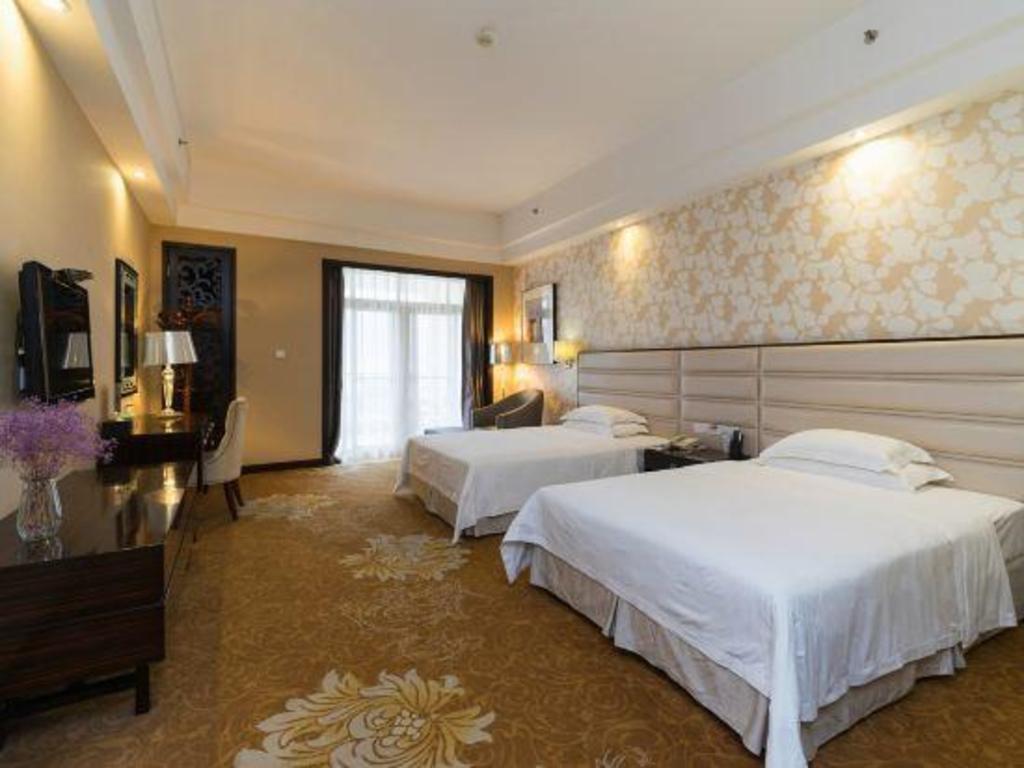 Фото Country Garden Phoenix Hotel Lechang