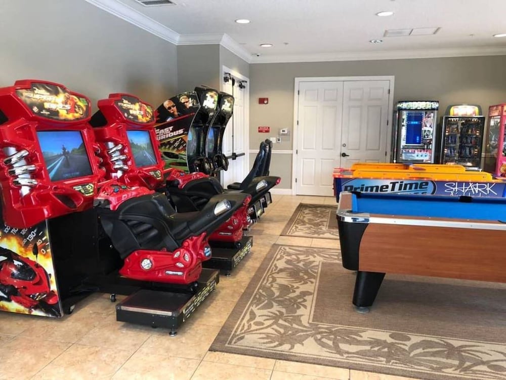 Фото Tideview 166 · New Ultra Modern & Super Clean 3 Full Suites