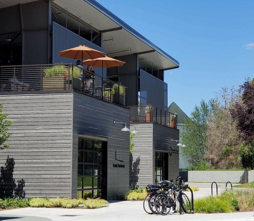 Фото Willows Lodge