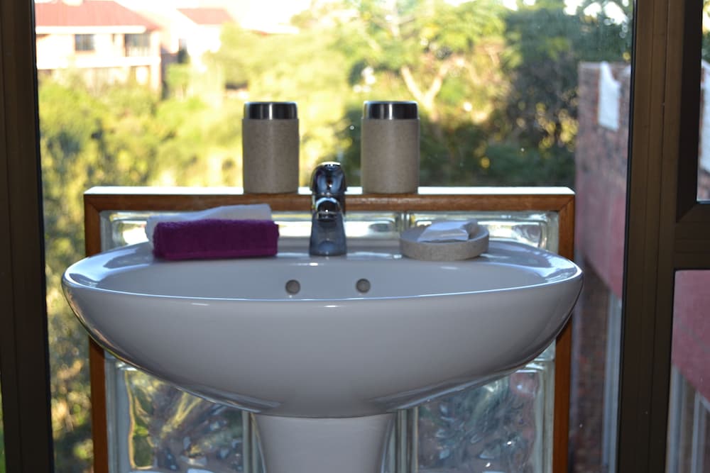 Фото Dolphin View Guesthouse