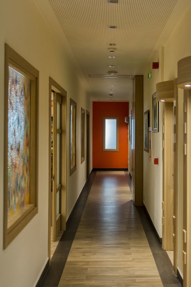 Фото Hotel Lirak