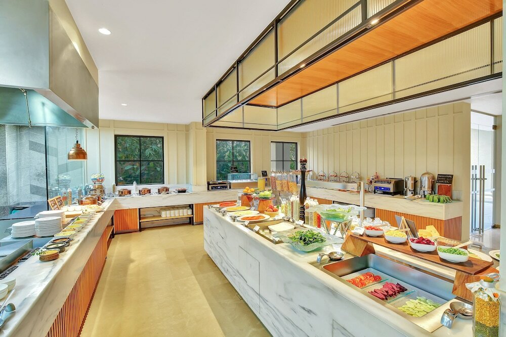 Фото Holiday Inn Goa Candolim