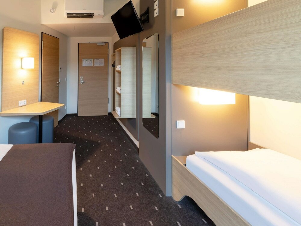 Фото B&b Hotel Marburg