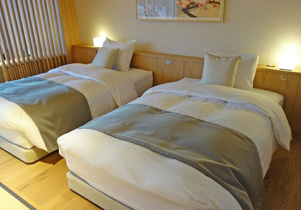 Фото Atami Korakuen Hotel