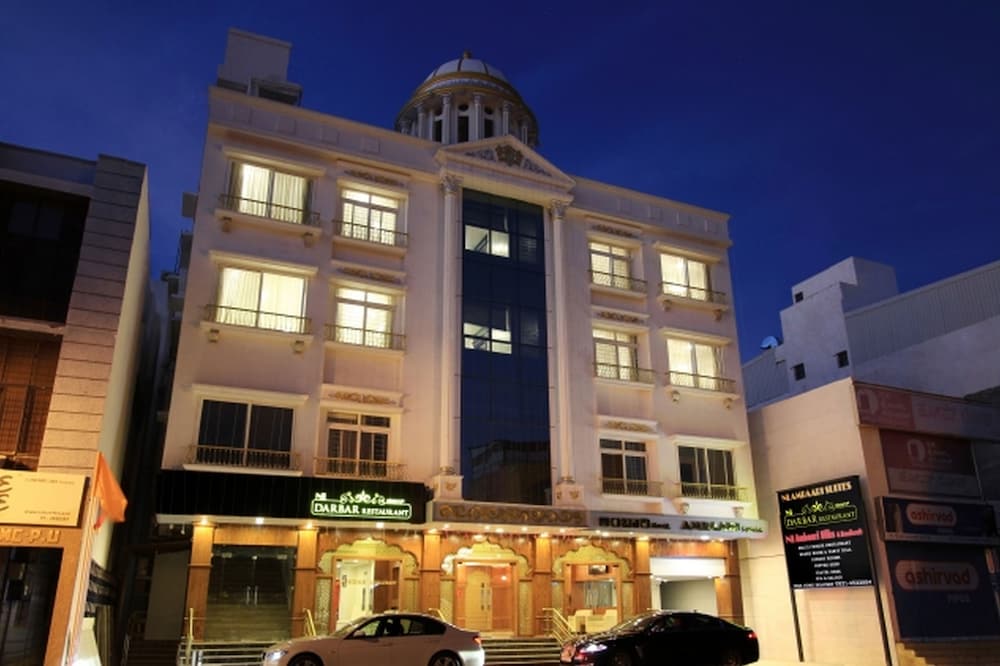 Фото Ni Ambaari Suites