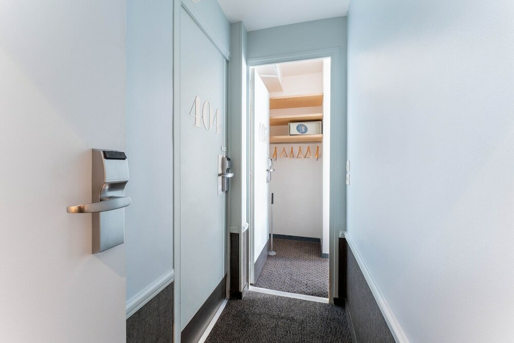 Фото Hotel George