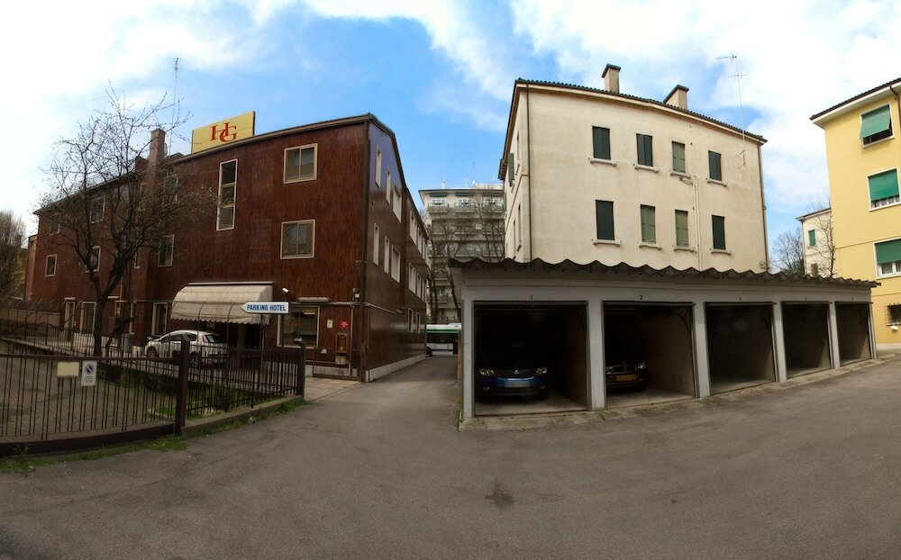 Фото Hotel Garibaldi