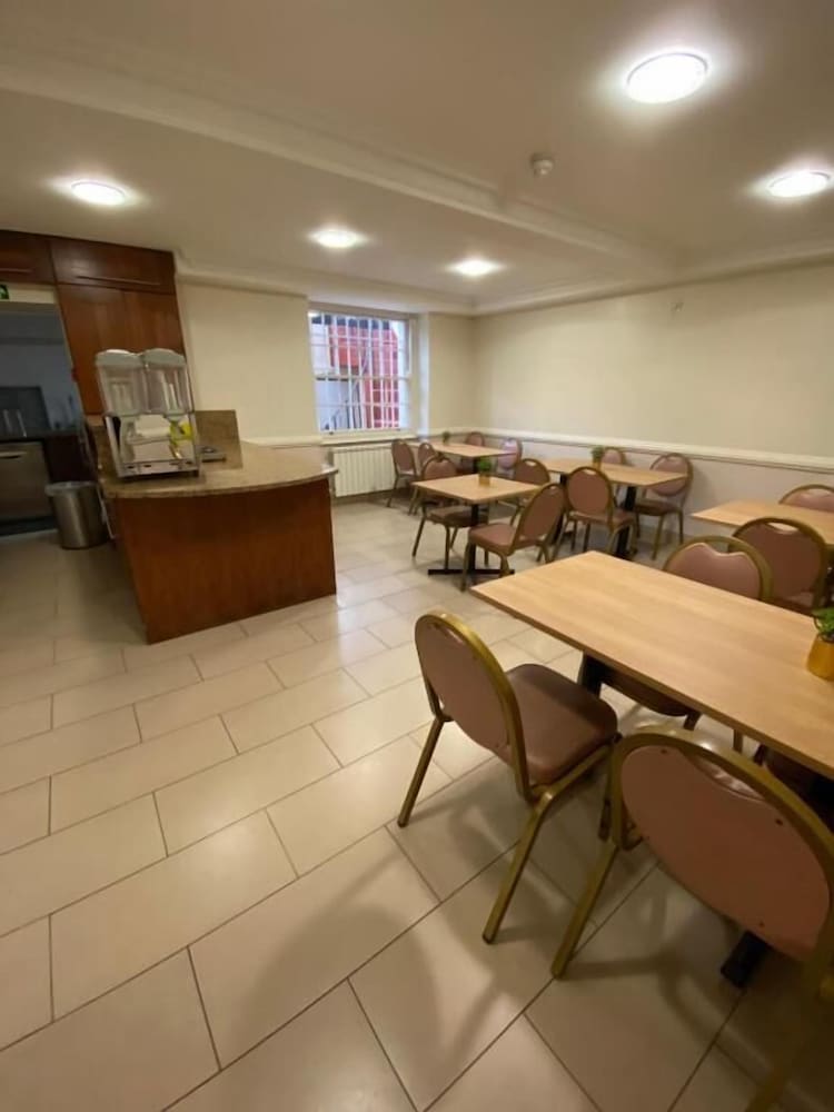 Фото Orchard Hotel