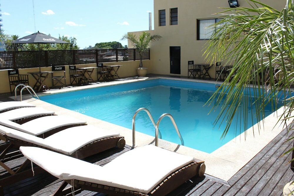 Фото Howard Johnson by Wyndham San Pedro